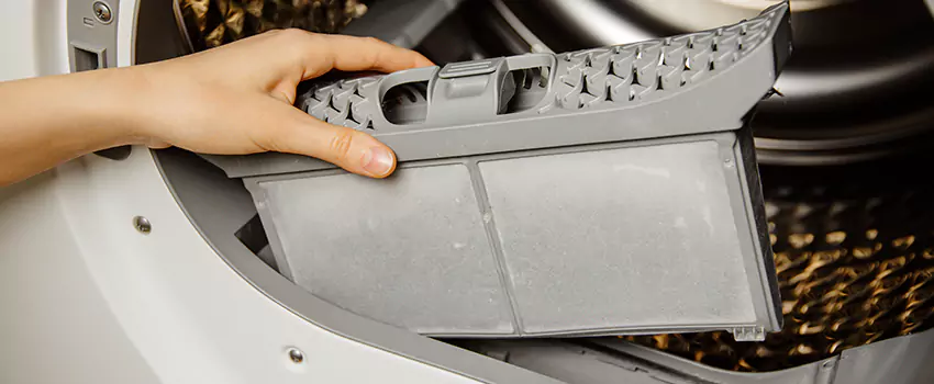 Signs Of A Clogged Dryer Lint Trap in East Patchogue, New York